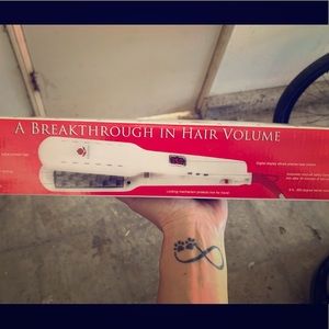 Voloom - hair volumizer.  This is the Classic